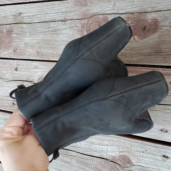 Gentle Souls Soft Cast Womens Ankle Leather Nubuck Booties shoes sz 8M - Picture 8 of 12